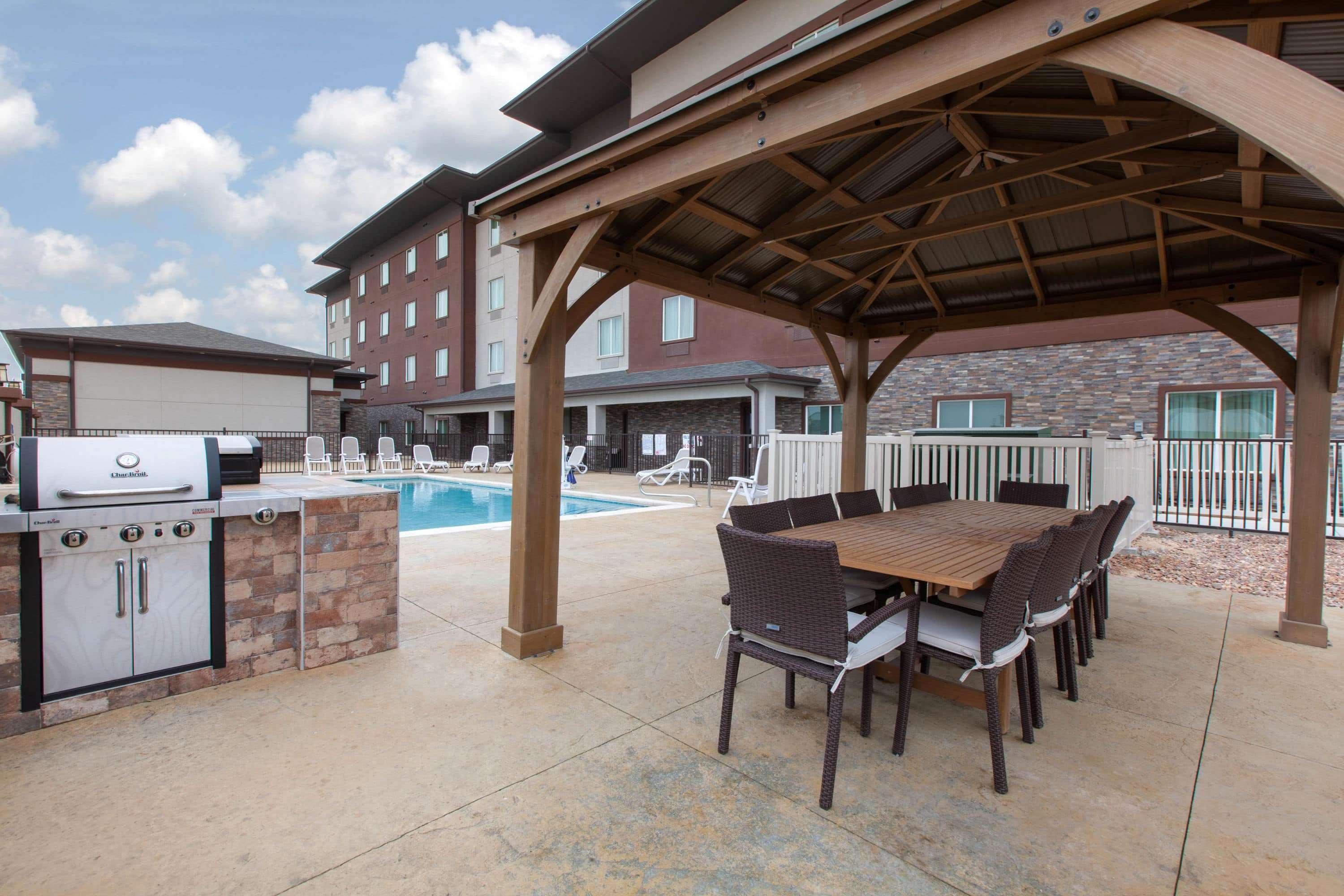 Hawthorn Extended Stay By Wyndham Odessa Exterior photo